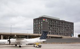 Alt Hotel Ottawa Airport